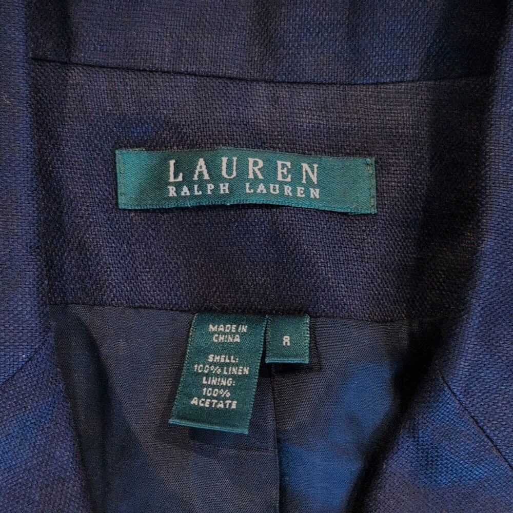 Ralph Lauren Navy Blazer Padded Shoulders Buttons Lined Preppy Old Money 8 - Picture 2 of 9